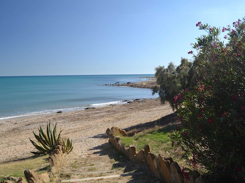 Lush Holiday Home in Sciacca near Golf Course