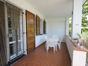 House | Balcony - Spacious House near Beach with Private Garden & Interior Car Park (Comacchio)