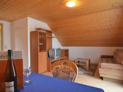 Holiday Home With Lawn in Reinhardtsdorf-schona