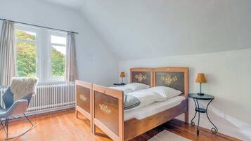 Apartment | 5 bedrooms, individually furnished