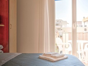 Apartment | 1 bedroom, cots/infant beds, bed sheets