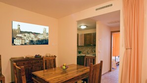 Dining - Luxury Apartment With AC, in the Green Maremma (Sorano)