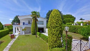 Exterior - Boutique Villa in Villaggio Taunus With Garden (Numana)