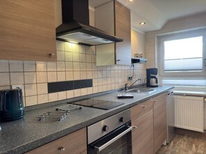 House | Private kitchen - Peaceful Forest Getaway (Grossbreitenbach)