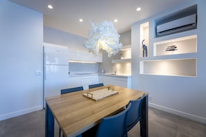 Apartment, 2 Bedrooms | In-room dining