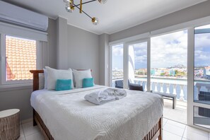 2 habitaciones y espacio para trabajar con laptop 