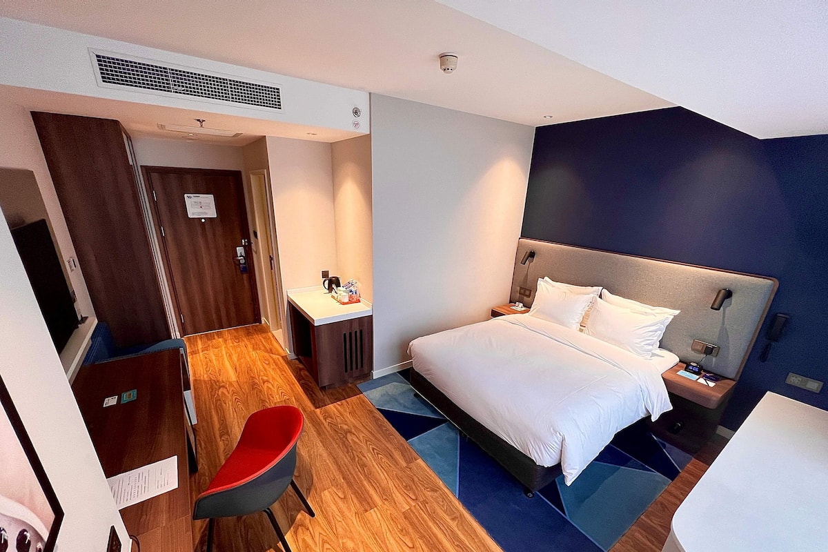 In-room safe, desk, laptop workspace, blackout drapes