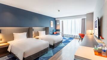 Caixa forta a l'habitació i escriptori