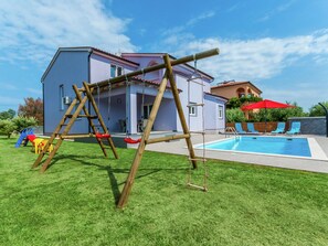 Villa | Basseng | Innendørsbasseng og utendørsbasseng