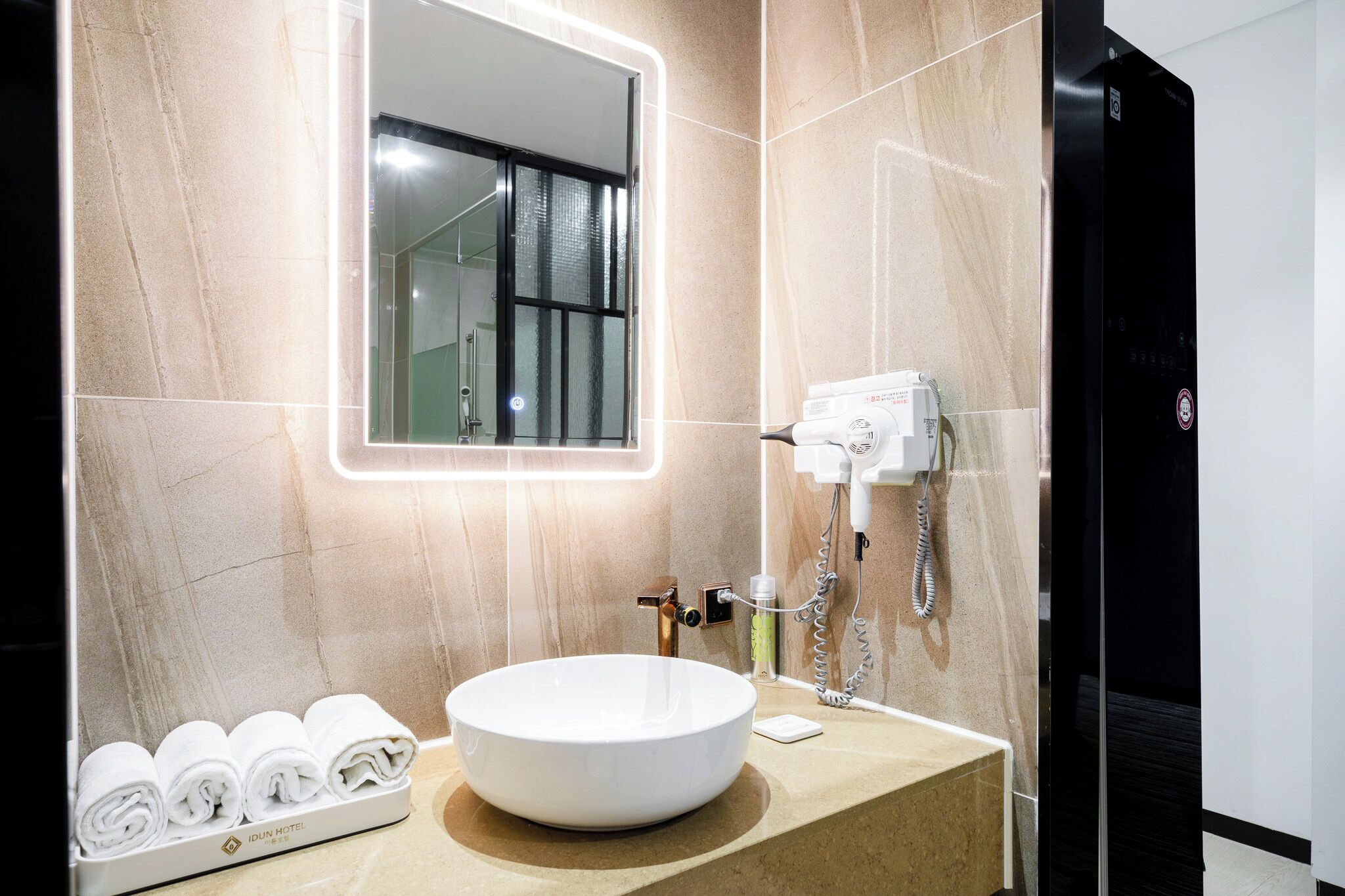 standard double room | down duvets, desk, blackout curtains, free wifi