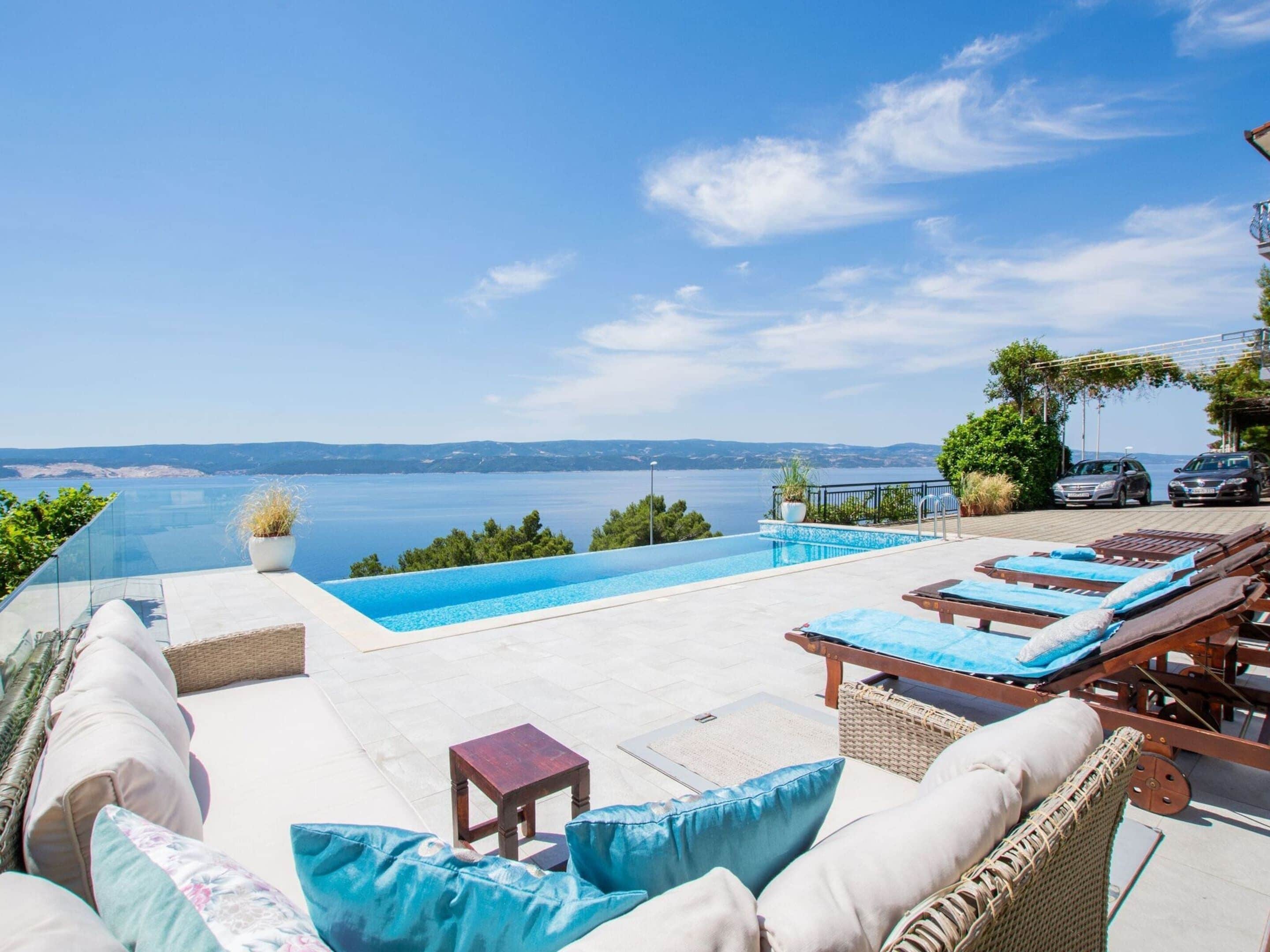 Apartment | Pool | Outdoor pool, a heated pool