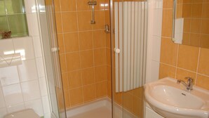 House | Bathroom - Comfortable Apartment Near Lake in Czech Republic (Cerna V Posumavi)