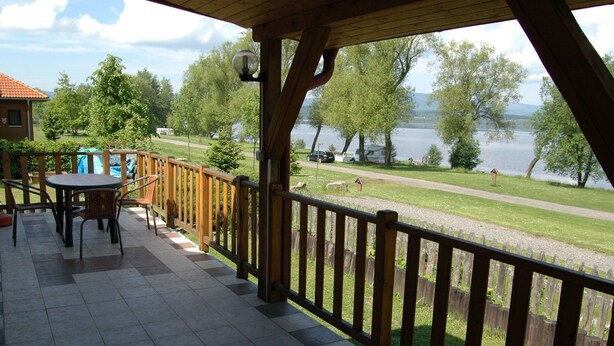 House | Balcony - Comfortable Apartment Near Lake in Czech Republic (Cerna V Posumavi)