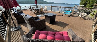 Perfect Lakefront Vacation Home on Lake George, NY with Dock Space