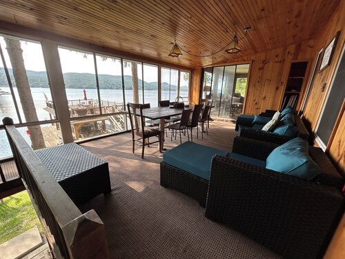 Perfect Lakefront Vacation Home on Lake George, NY with Dock Space