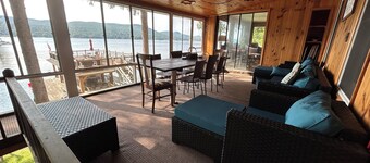 Perfect Lakefront Vacation Home on Lake George, NY with Dock Space