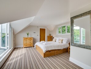 3 bedrooms, individually furnished, bed sheets - Cozy Holiday Home in Morval With Private Garden (Looe)