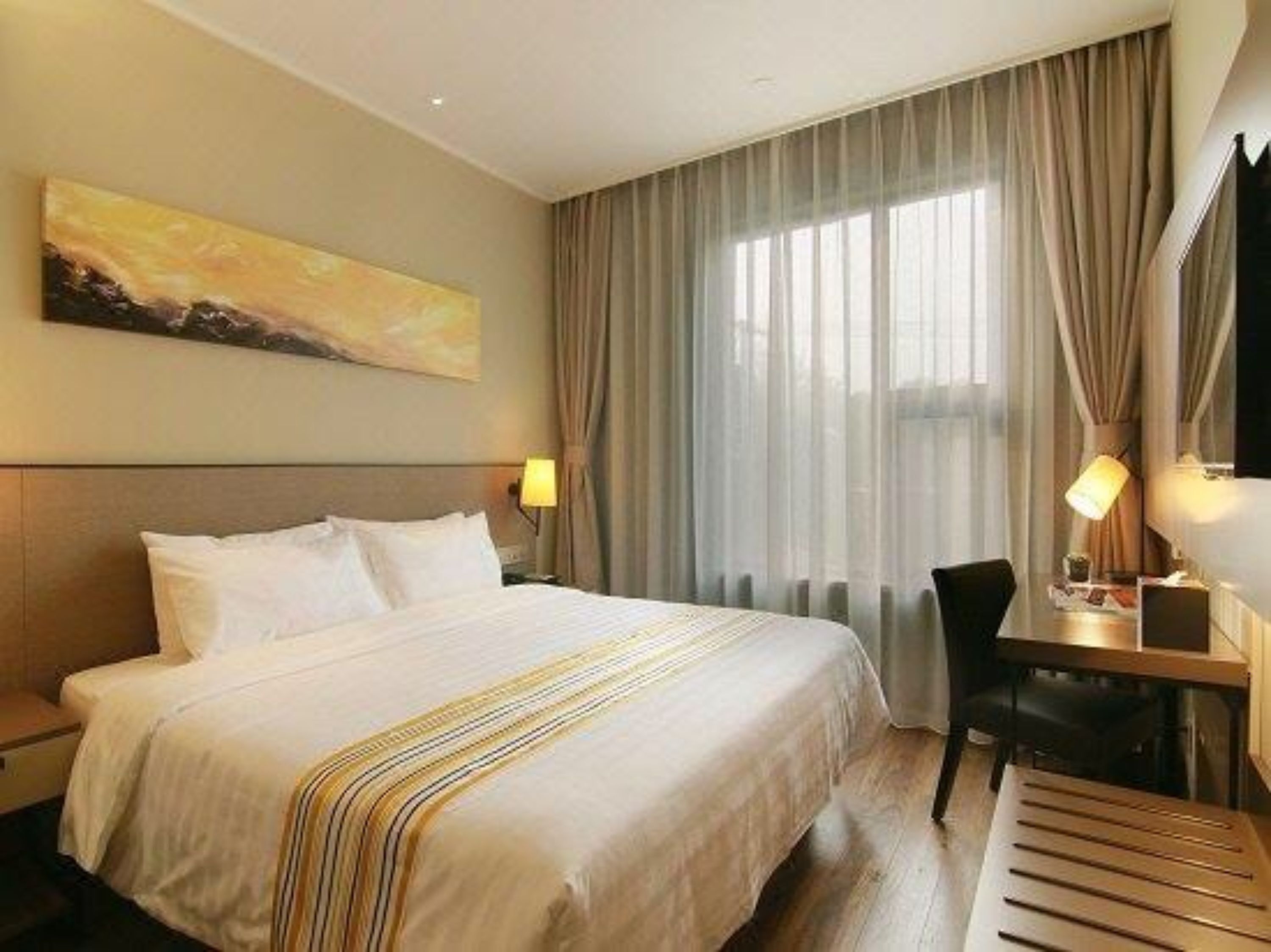 business double room | desk, blackout curtains, iron/ironing board, free wifi