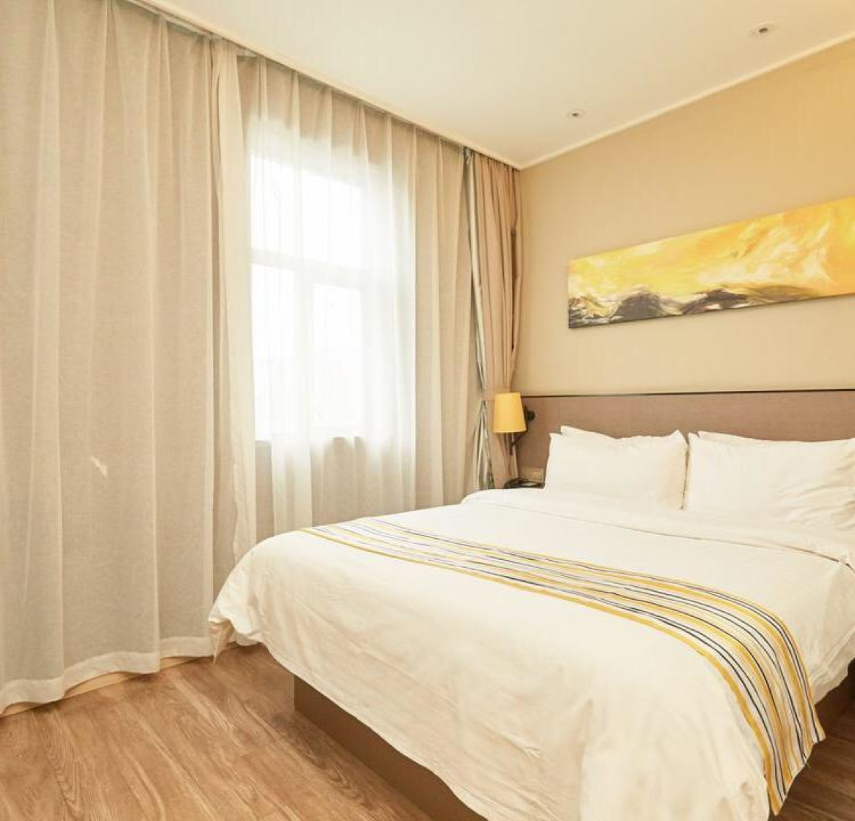 business double room | desk, blackout curtains, iron/ironing board, free wifi