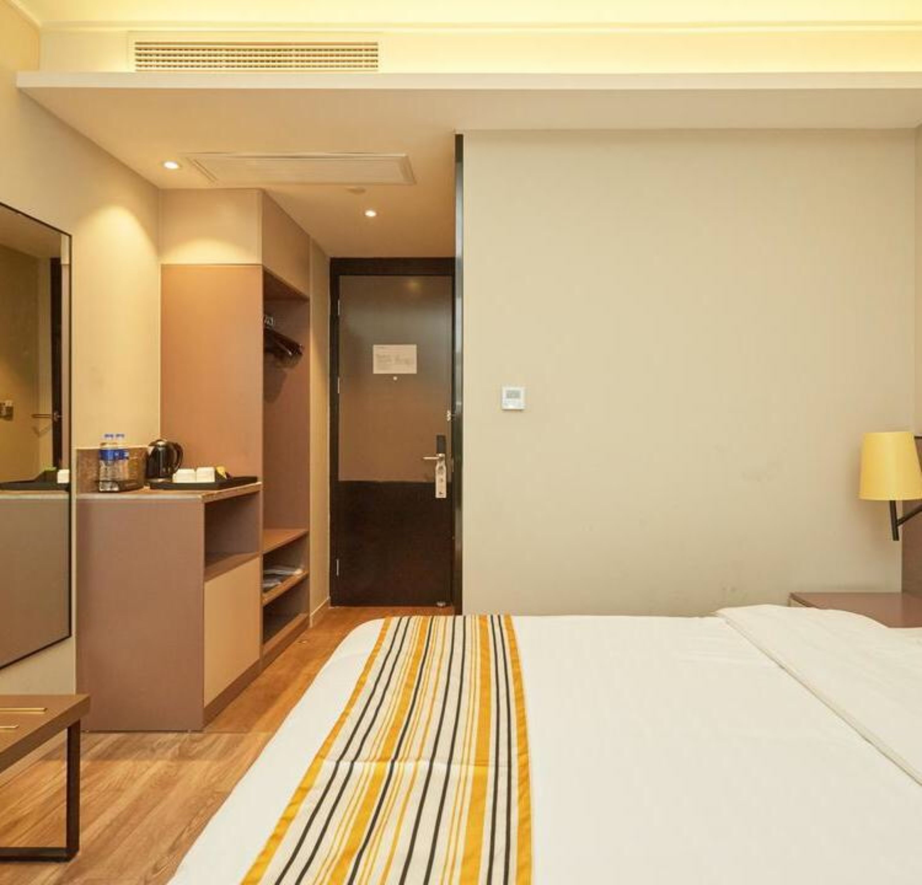 superior business double room | desk, blackout curtains, iron/ironing board, free wifi