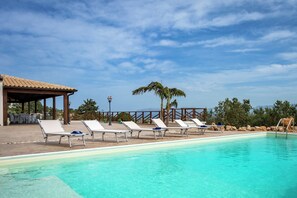 Ferienhaus | Pool | Innenpool, Außenpool