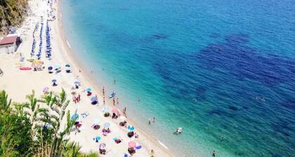 Splendid Holiday Home in Castellammare del Golfo near Beach