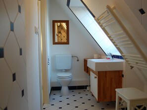 Apartment | Badezimmer | Badewanne