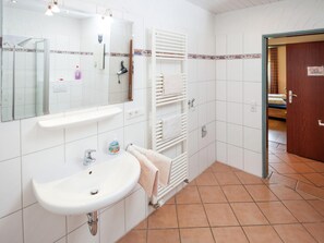 Bathroom - Enchanting Holiday Home in Bodefeld With Terrace (Schmallenberg)