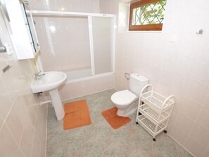 Bathroom - Beautiful Holiday Home With Private Garden Pool on the Edge of the Riesengebirge (Vlcice)