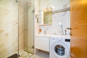 Bathroom - Apartments Lucija (Novigrad)