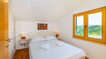 In-room safe, iron/ironing board, free cots/infant beds, free WiFi