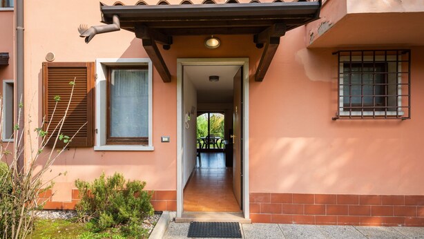 Exterior - Beautiful Cottage in the Vineyard With Shared Pool (Polpenazze del Garda)