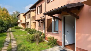 Exterior - Beautiful Cottage in the Vineyard With Shared Pool (Polpenazze del Garda)