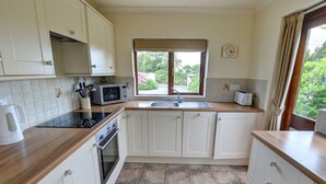 Unclassified image, 4 of 7, button - Quaint Holiday Home in Bwlch-y-groes With Garden (Llanfyrnach)