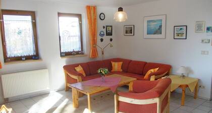 Sunlit Holiday Home near Town Center in Marlow