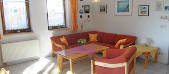 Sunlit Holiday Home near Town Center in Marlow