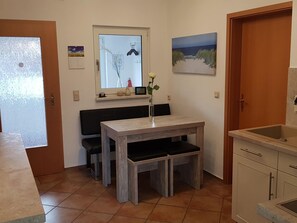 Apartment | Eigene Küche | Hochstuhl