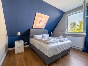 2 bedrooms, individually furnished, bed sheets - Ferienwohnung in Bastorf mit Meeresstrand (Bastorf)