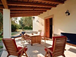 Villa | Exterior - Detached Villa in an Excellent Location Near the Sea (Patti)