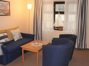Apartment | Living area | TV
