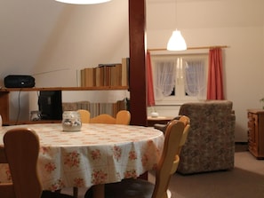 Apartment | Dining