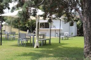 Villa | Outdoor dining