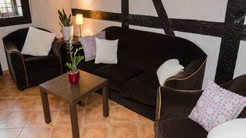 Cottage | Living room | TV