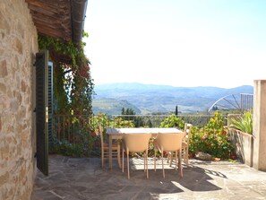 House | Dining - Holiday Home in Chianti With Pool & Sauna (Pelago)