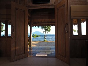 Deluxe Bungalow Beachfront View | Utsikt från rummet