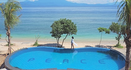 Blue Harbor Beachfront Villas & Resto