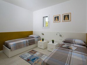 Villa | 4 bedrooms, individually furnished, bed sheets