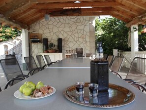 Villa | Dining - Cozy Villa in Ploce With Shared Pool (Ploce)