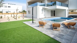 Exterior - Grand Villa in Vodice With Private Swimming Pool (Vodice)