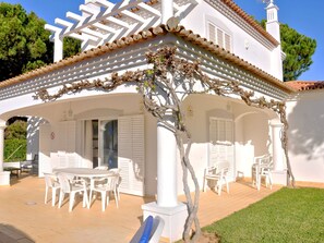 House | Dining - Villa Near Marina With Private Pool (Loulé)